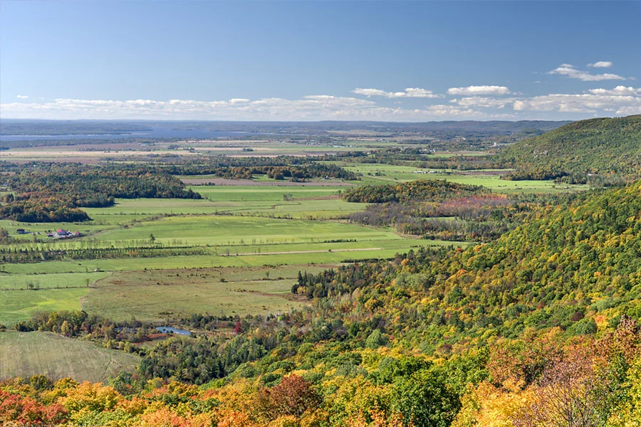 Champlain Lookout Chelsea QC