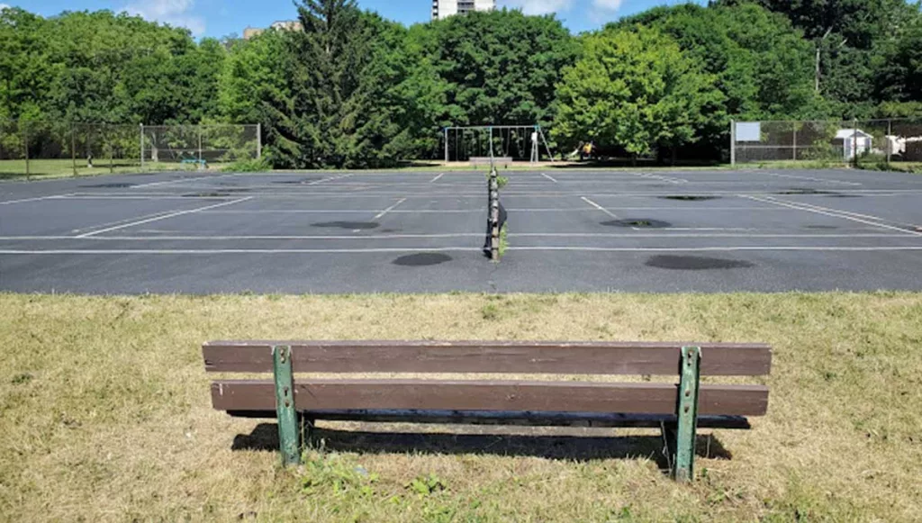 Dale Park Public Tennis Court