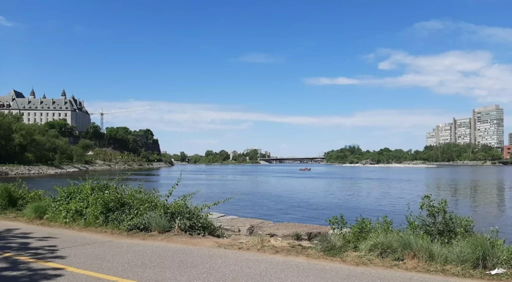 Ottawa Riv Pathway