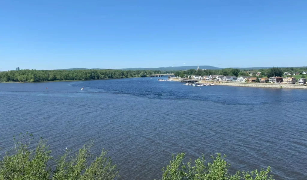 Rockcliffe Pathway