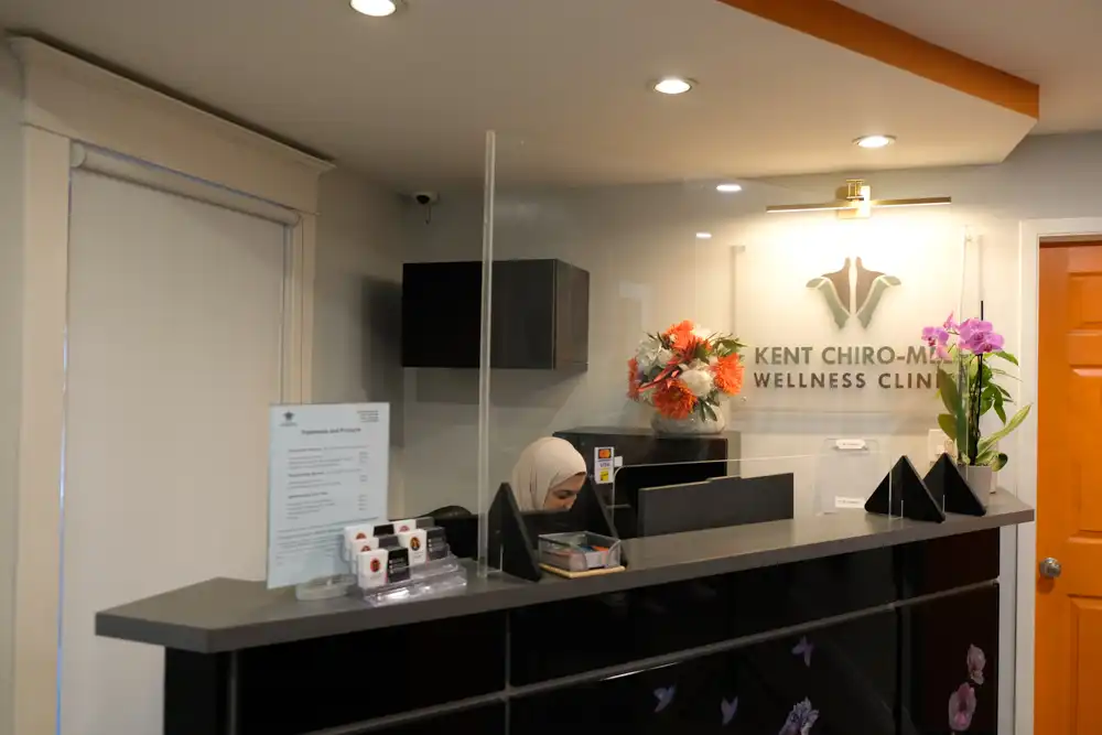 kent chiro med chiropractic front desk