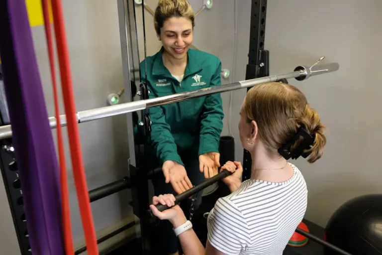 leyla performing physio treatment in ottawa physio strength and conditioning